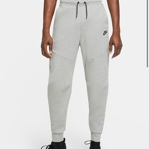 Nike tech fleece joggers